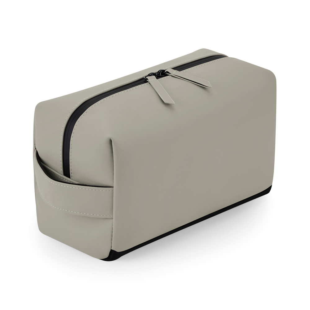 BG332 - Toilettas van mat polyurethaan - Clay
